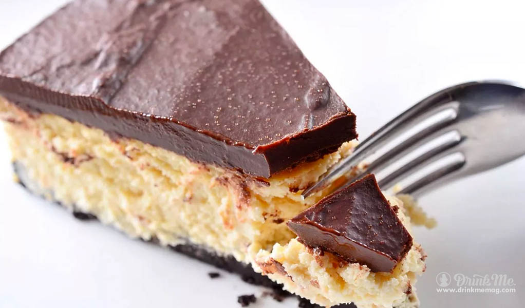 baileys-cheesecaek-booze-filled-cakes-drinkmemag-com-drink-me