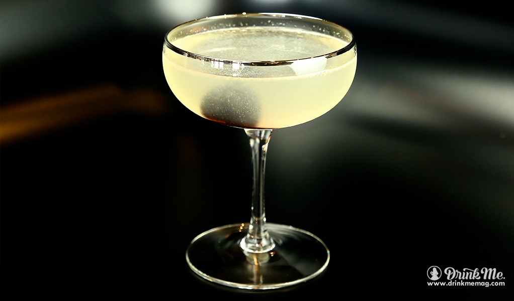 Corpse Reviver II drinkmemag.com drink me 5 Classic Halloween Cocktails