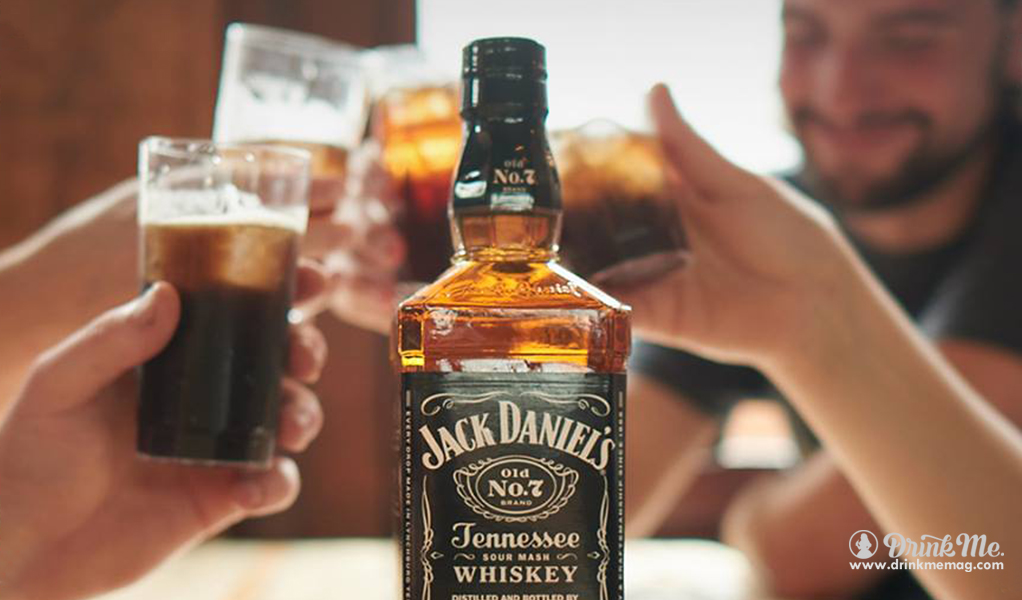 JD Family Gatherings drinkmemag.com drink me Why Whiskey was made for Christmas